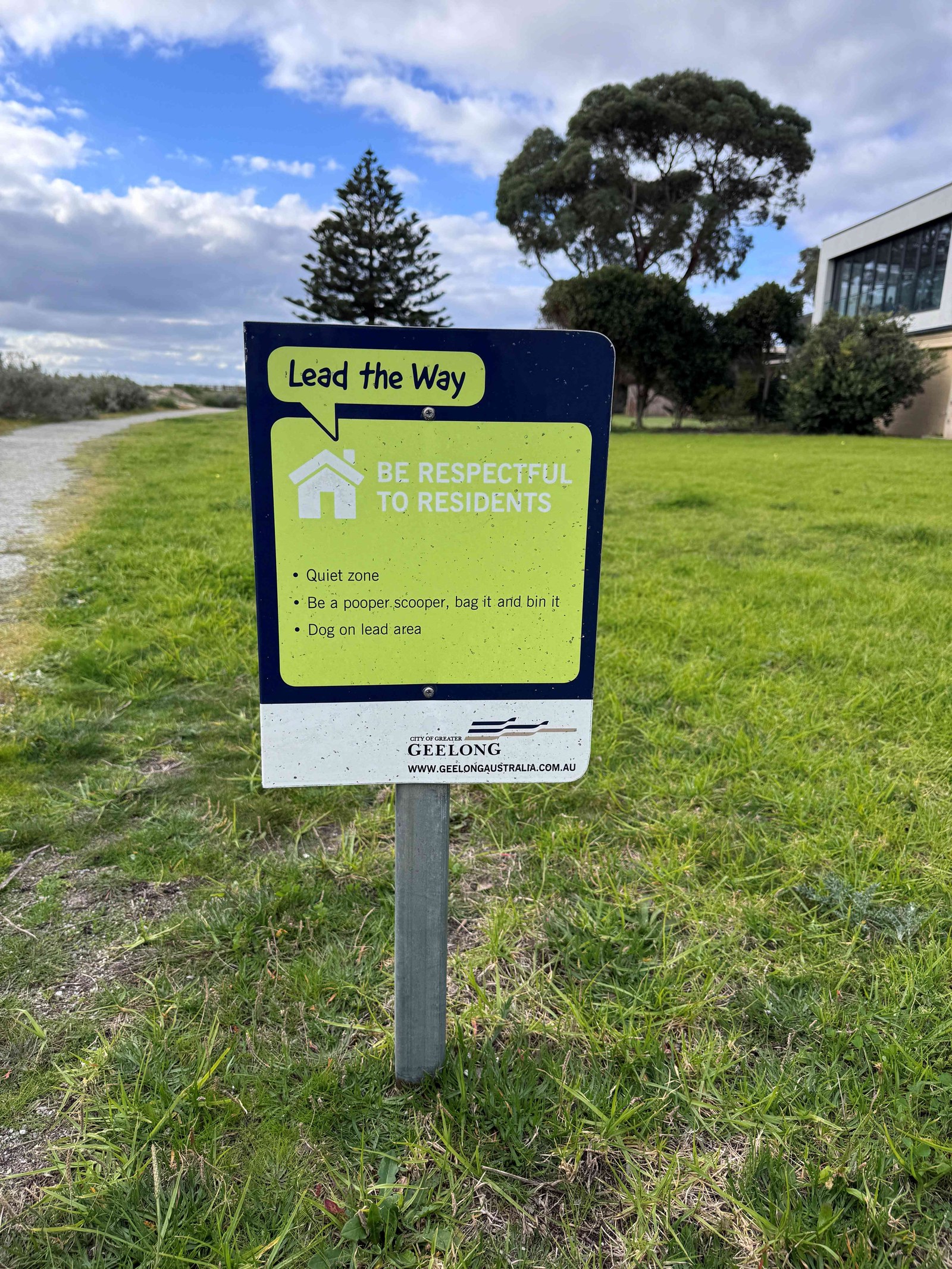 Quiet zone and be respectful to residents signage near Ramblers Beach